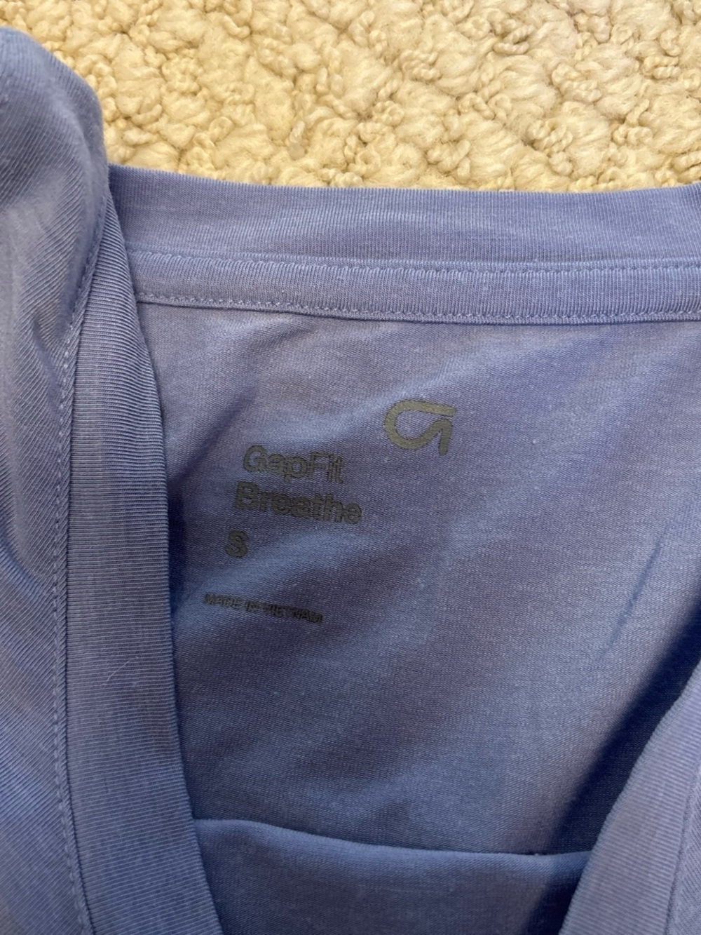 Women’s GapFit Blue Sleeveless Tank Top - Picture 3 of 3